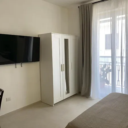 Le Buguse Suite Apartment Lecce Exterior photo